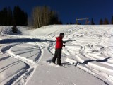 Rachel tries the powder in the Rose Bowl